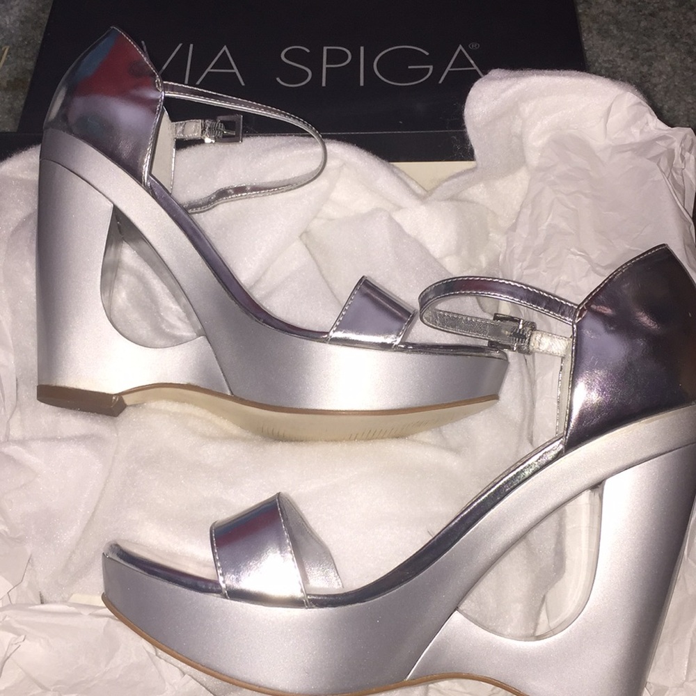 Via Spiga Mirror Platform Heels Size 5M New in box